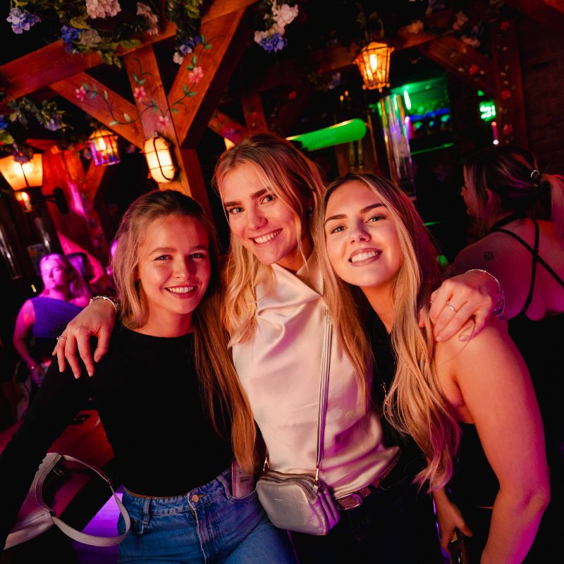 Sunday bars and pubs in Cardiff