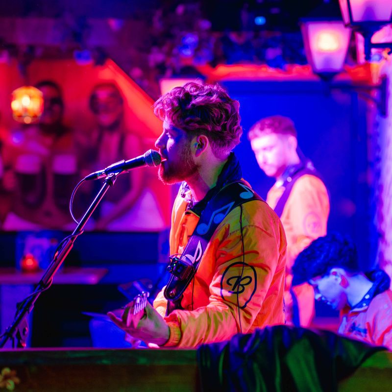 Late night live music in Cardiff 